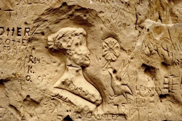 Medicine Rocks State Park